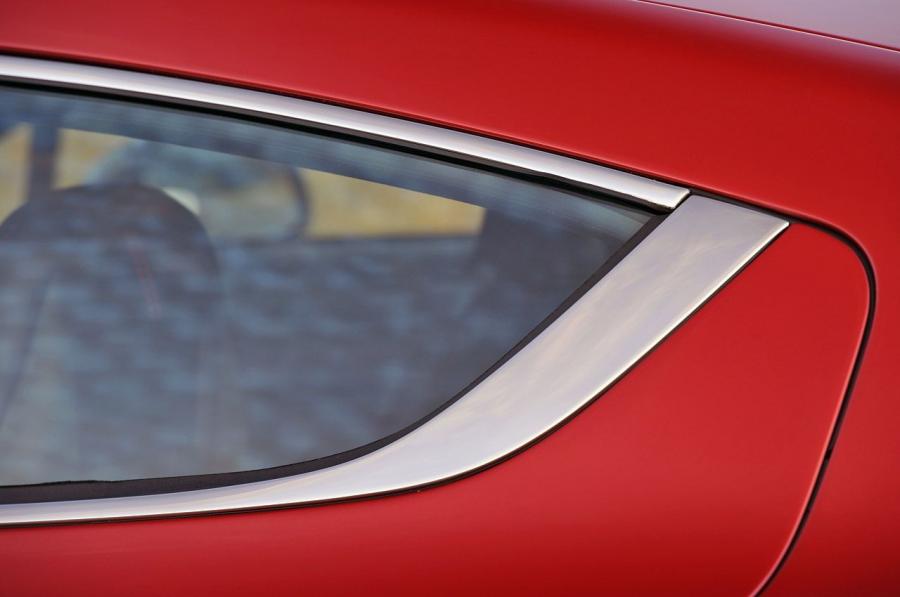 Детали экстерьера Aston Martin Rapide S 2013 года  (NA) (фото 50 из 94)